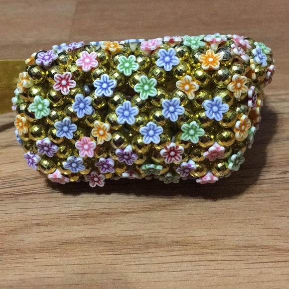 Novelty hand made flower beaded tiny zipper purse - Picture 4 of 7